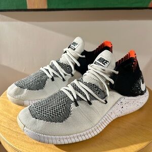 GENTLY USED NIKE Flyknit running Shoes — White/Black/Orangish Red Size 7